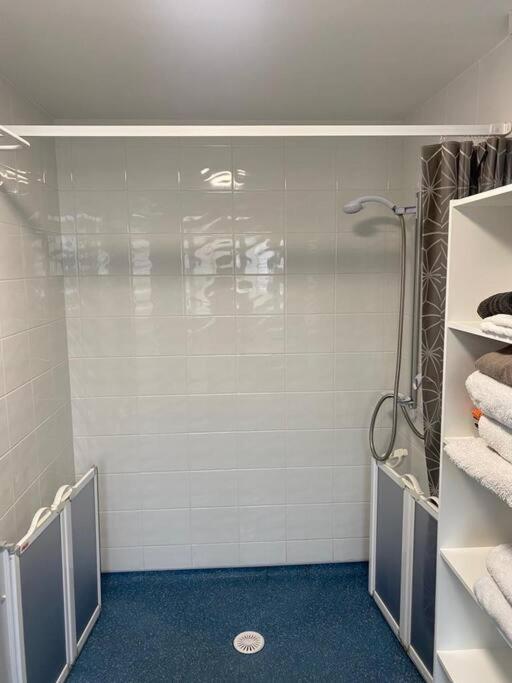 Вилла 2 Bed House Sleeps 4-5 Ливерпуль Экстерьер фото